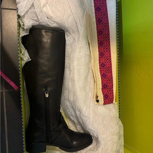 NIB Tory Burch Miller Pull On Boot - Picture 8 of 8